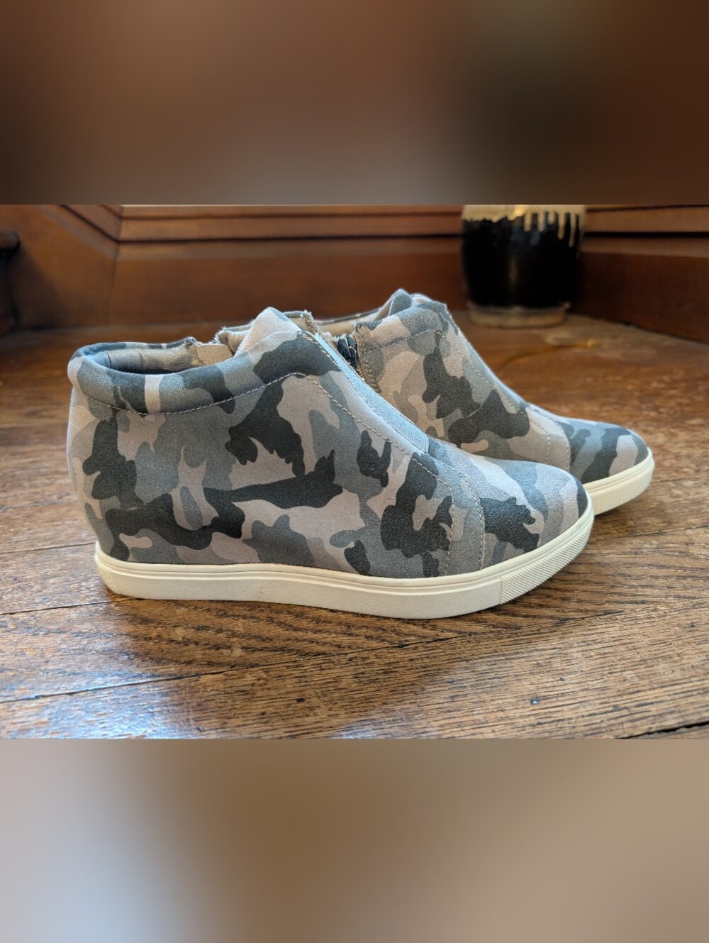 Aqua College Waterproof Grey Camo Suede Side -Zip Booties. NWT